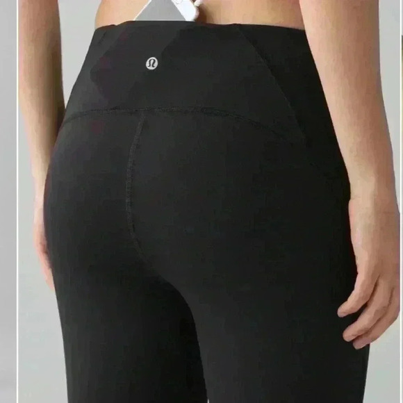 Lululemon Train Times Crop (17"), Black, Size 2 - Picture 4 of 10